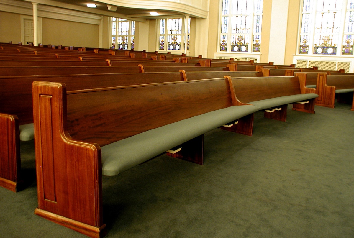 Why Pew Chairs Are Becoming a Popular Choice for Churches Image